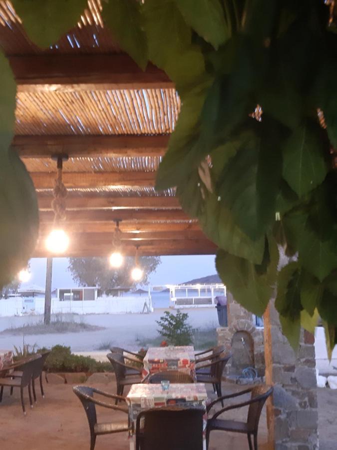 Isalos Rooms On The Beach Serifos Town Esterno foto